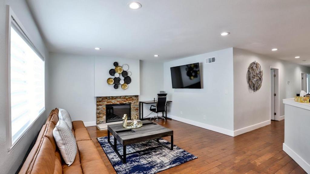 H&H Modern Lux 4Bd 1 King Suite 3 Queen Socal Disney Westminster Exteriör bild