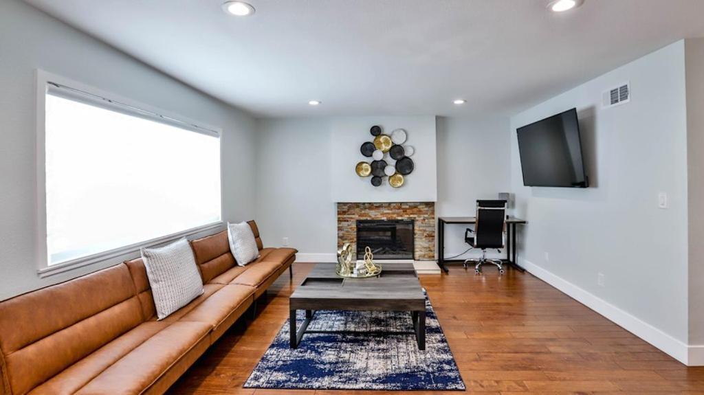 H&H Modern Lux 4Bd 1 King Suite 3 Queen Socal Disney Westminster Exteriör bild