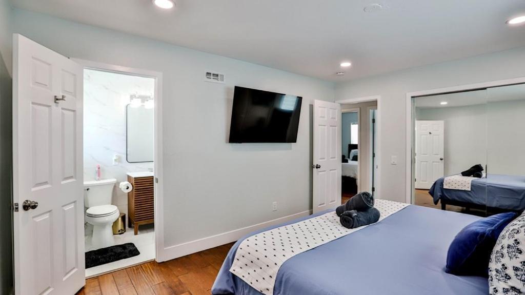 H&H Modern Lux 4Bd 1 King Suite 3 Queen Socal Disney Westminster Exteriör bild