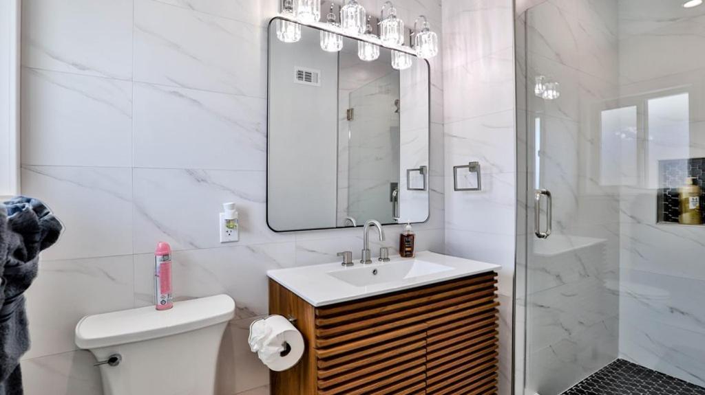 H&H Modern Lux 4Bd 1 King Suite 3 Queen Socal Disney Westminster Exteriör bild