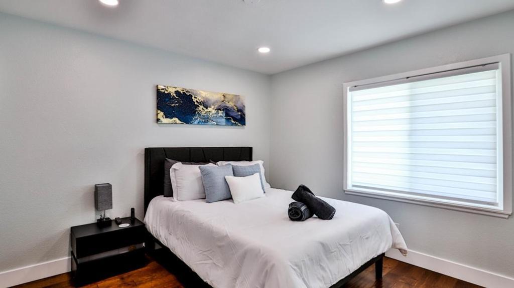 H&H Modern Lux 4Bd 1 King Suite 3 Queen Socal Disney Westminster Exteriör bild