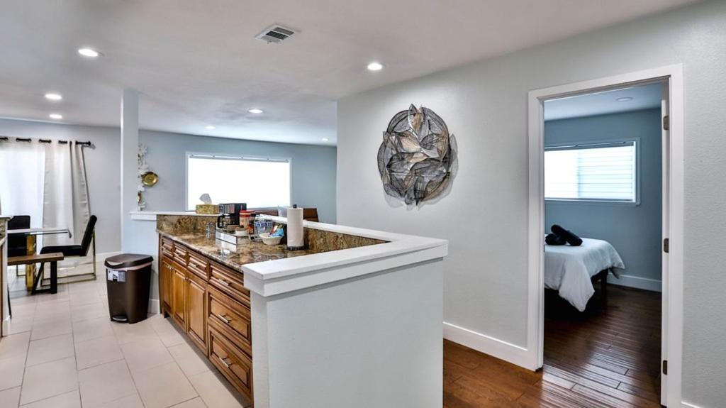 H&H Modern Lux 4Bd 1 King Suite 3 Queen Socal Disney Westminster Exteriör bild