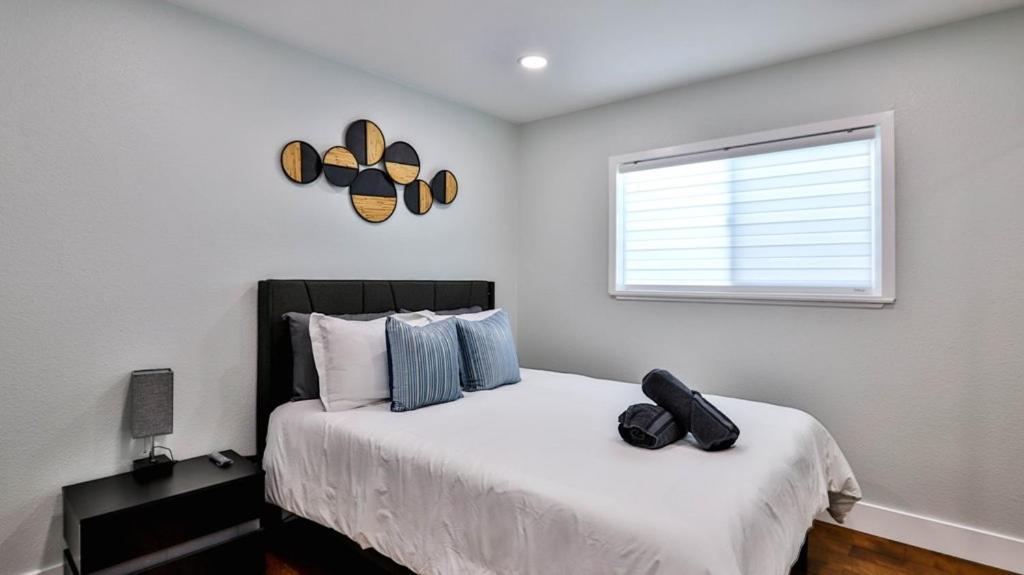 H&H Modern Lux 4Bd 1 King Suite 3 Queen Socal Disney Westminster Exteriör bild